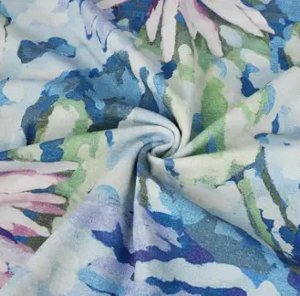 Từ quy trình đến chức năng: Ứng dụng của vải in polyester trong ngành dệt may hiện đại