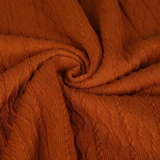 Quy trình nhuộm và hoàn thiện vải may mặc ảnh hưởng như thế nào đến hiệu suất và trải nghiệm mặc của vải?